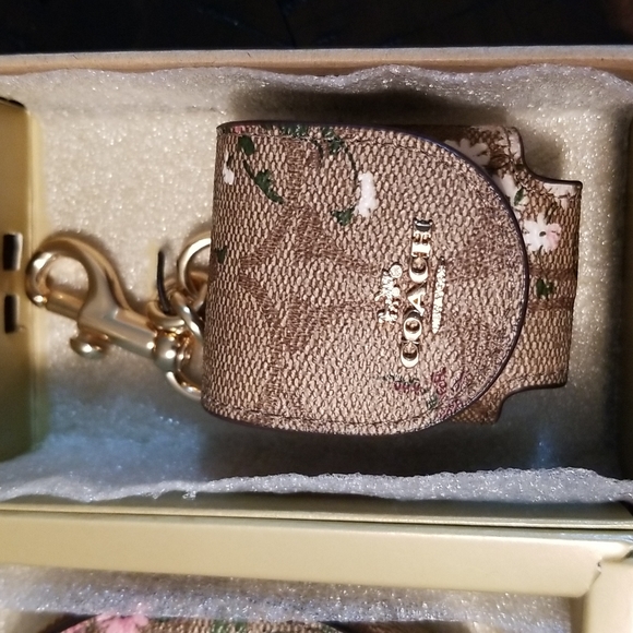 Coach Mini Wallet - Picture 5 of 6